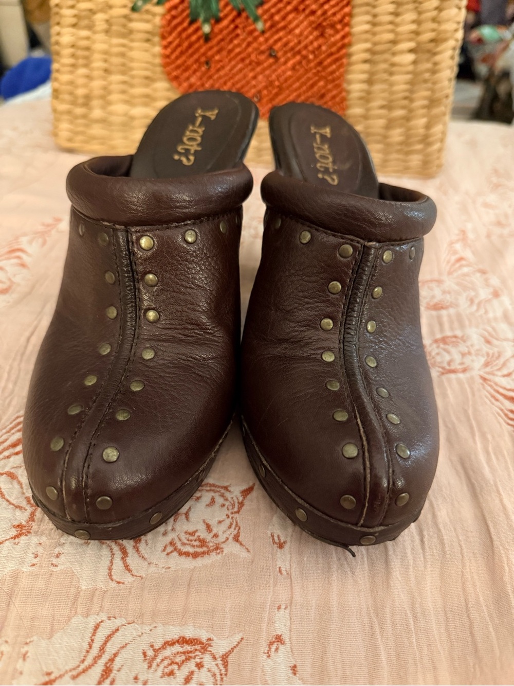 Vintage Y2K Women's Brown Studded Leather Mule Heels Clogs Boho Festival 2000s - Picture 2 of 9